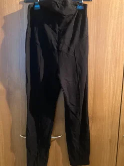 Best Mustat H&M äitiyshousut