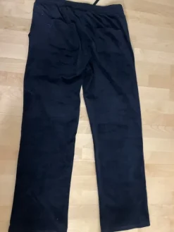 Outlet Mustat housut