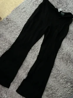 Sale H&M mustat housut