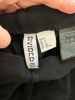 Sale H&M mustat housut