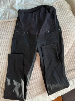 H&M Mustat äitiysfarkut