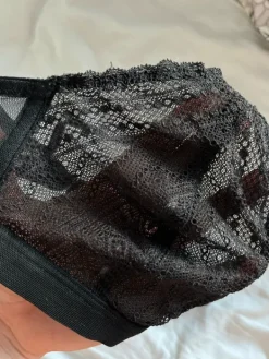 Sale H&M Mustat pitsiliivit