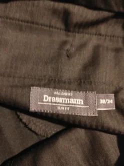 Clearance Mustat puvunhousut