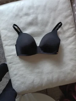 Discount CENSORED Mustat rintaliivit 80D