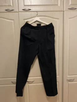 Best Mustat suorat housut