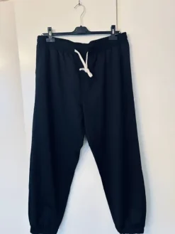 Outlet Mustat verkkarit XXL