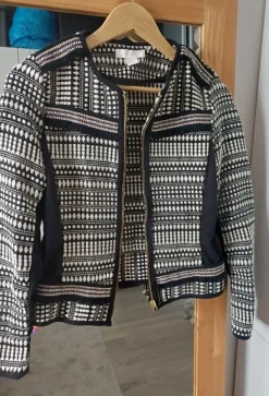 H&M Mustavalkoinen jakku