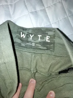 Discount Wyte Myynnissä performancen housut