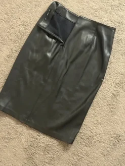 Hot Mango Nahka hame