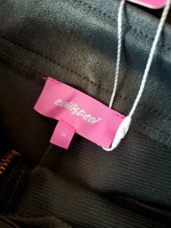 edikted Nahkaiset low waist minishortsit