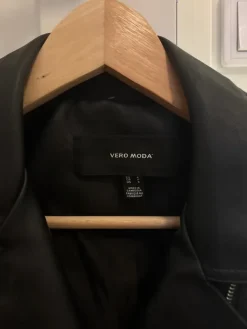 Hot Vero Moda Nahkatakki