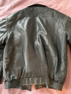 Hot birger biskop Nahkatakki 52