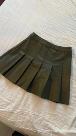 FB Sister Nahkavekkihame