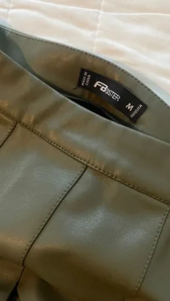 FB Sister Nahkavekkihame