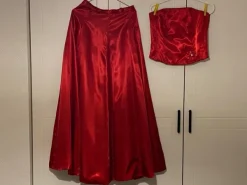 Naisten 2 osainen punainen juhlamekko