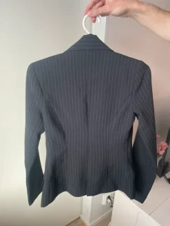 Discount Jennyfer Naisten jakku