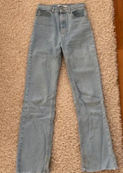 Online NA-KD Farkut 36