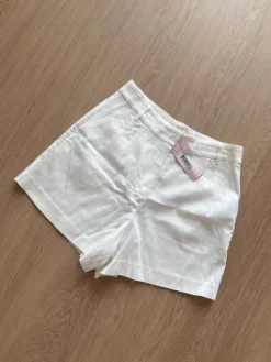 Nelly pellavashortsit