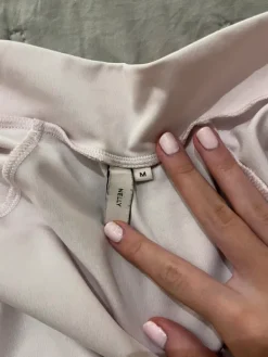 Best Nelly urheilutakki