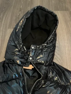 Sale Nelly n musta toppatakki