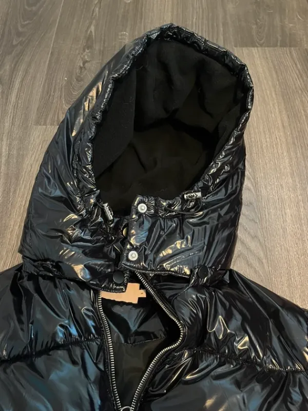 Sale Nelly n musta toppatakki