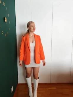 New Neonoranssi bleiseri