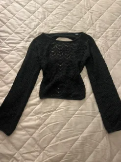 Hot Neulottu leveähihainen läpinäkyvä paita