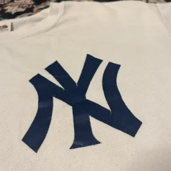 Outlet Fruit of the Loom New York Yankees Shirt