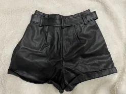 Best Amisu New yorker keinonahkashortsit 36