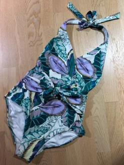 Online Next halterneck uimapuku