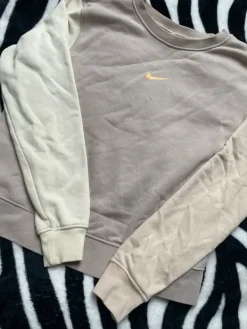 Clearance nike college