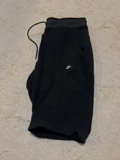 Online Nike college shortsit