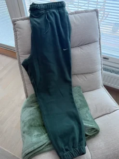 Discount Nike housut