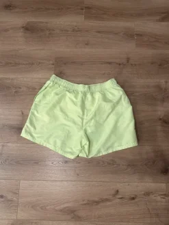 Online Nike maudymosi sortai