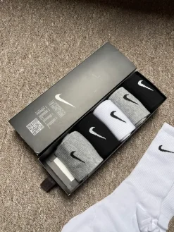 Hot Nike Premium Socks 6 Pairs Like New One Size