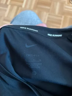 Online Nike Running treenipaita