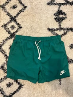 Clearance Nike sortsit XL