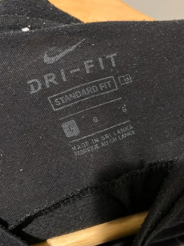 Online Nike treenipaita