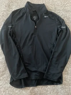 Discount Nike treenipaita