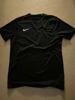 Best Nike treenipaita