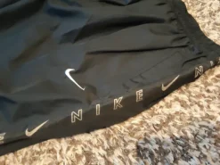 Sale Nike tuulihousut.n.M