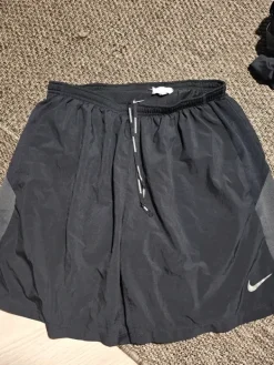 Outlet Nike urheilushortsit