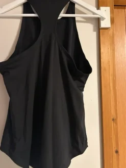 Online Nike urheilutoppi