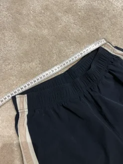 New Nike verkkahousut