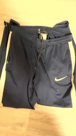 Outlet Nike Verkkarit/Sports pants