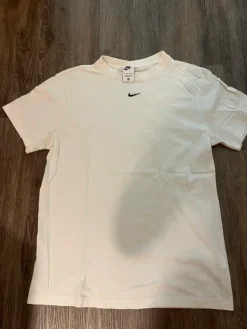 Nike n t paita