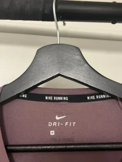 Hot Niken violetti treenipaita