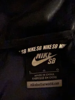 Hot Nike sb tuulitakki