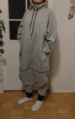 Hot Novita aikuisten jumpsuit / haalari