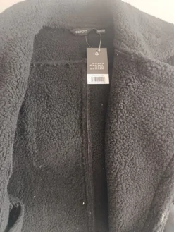 Online Nowa Kamizelka ramoneska krótka ocieplana